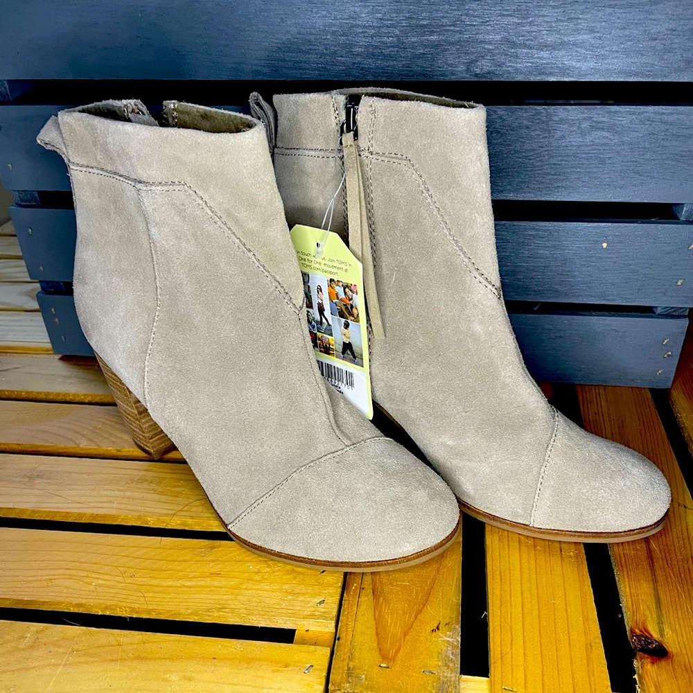 TOM’S Lunata Suede Distressed Stacked Heel Bootie